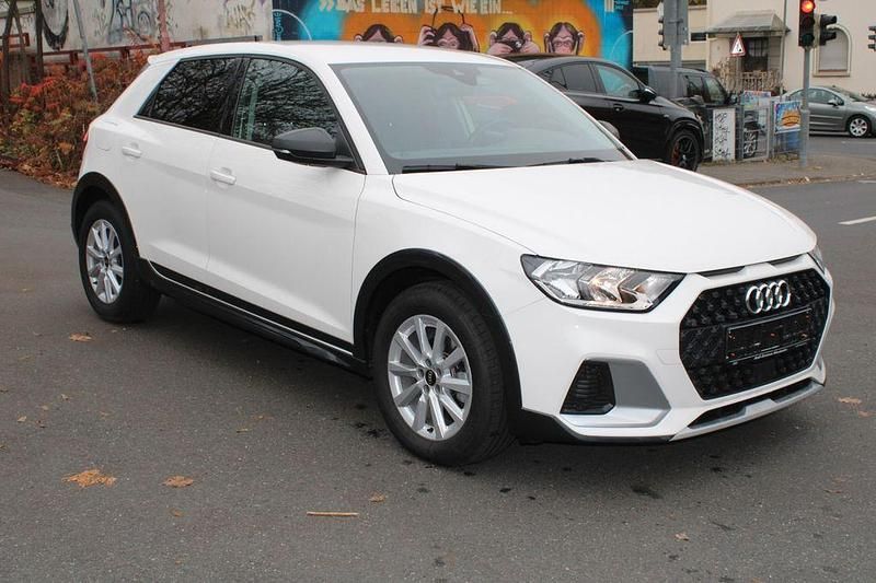 Gebraucht Audi A1 Sport 95 PS (69 kW) 2022 Weiß Limousine