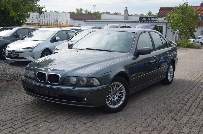 Grau Gebraucht 2002 BMW 525 Exclusive Limousine | 2.590 € (Superpreis) - Bild 1/4