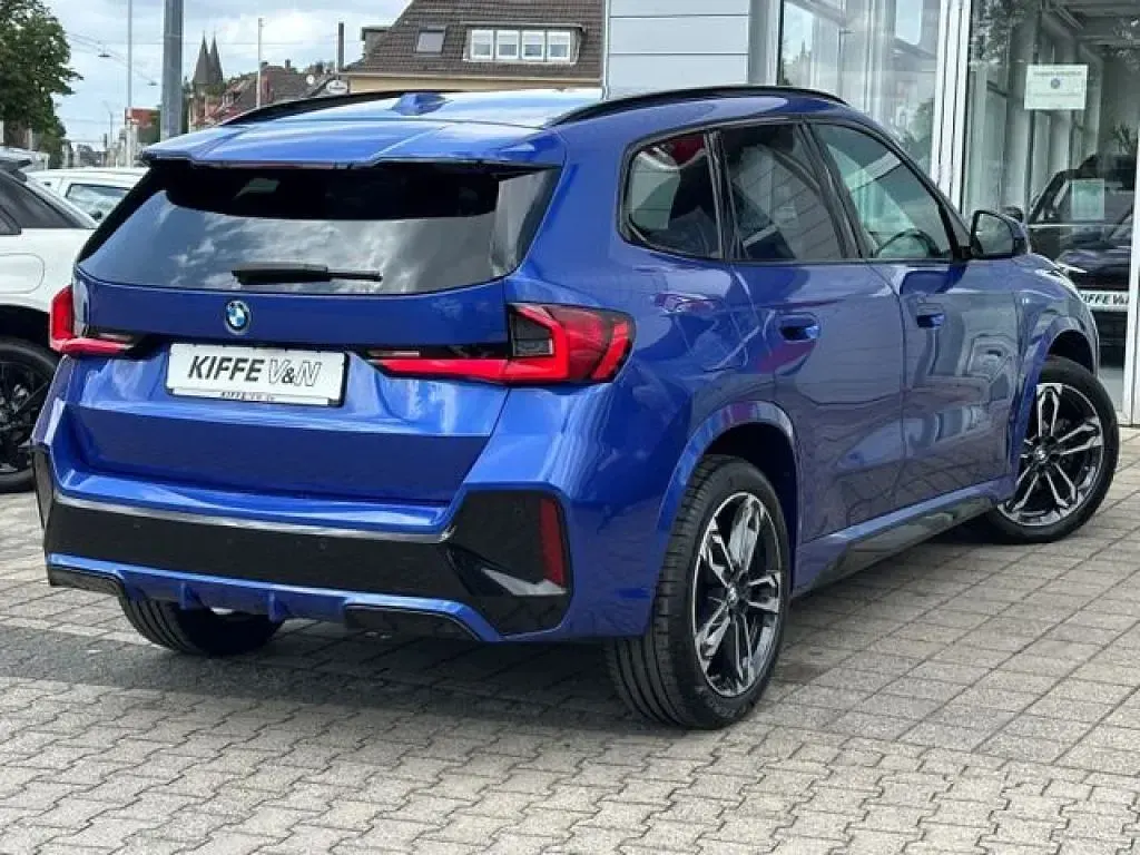 Gebraucht BMW X1 M Sport 156 PS (114 kW) 2023 Blau SUV