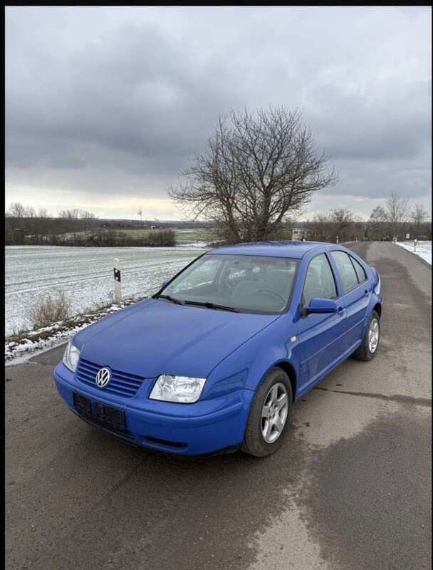 Blau Gebraucht 1998 VW Bora Limousine | 1.030 € (Fairer Preis) - Bild 1/4