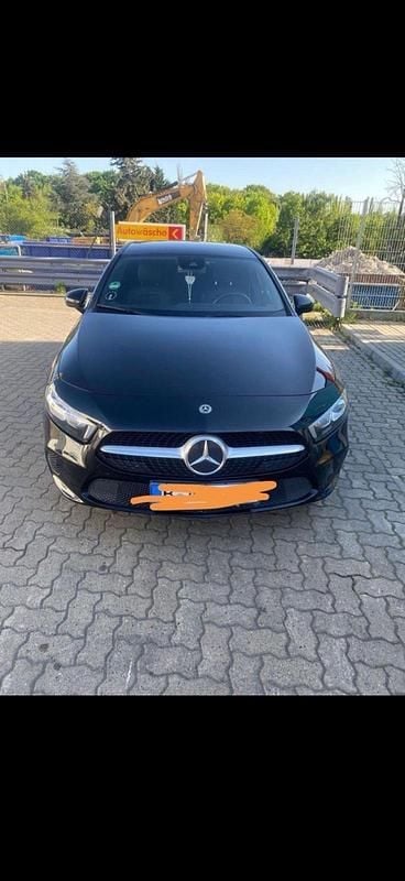 Gebraucht Mercedes A200 Progressive 150 PS (110 kW) 2020 Schwarz Limousine