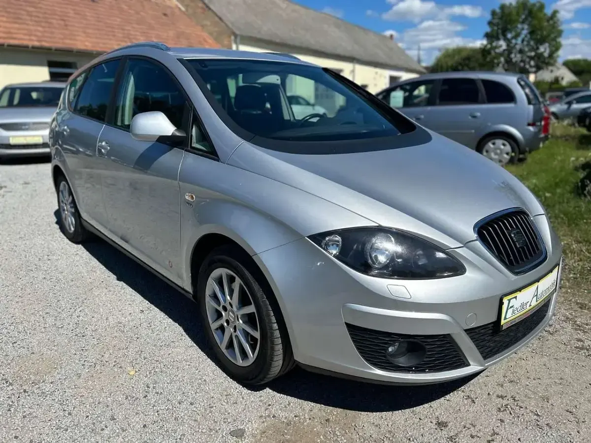 Gebraucht Seat Altea XL 125 PS (91 kW) 2012 Silber Van / Kleinbus