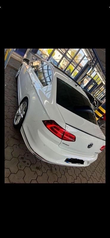 Gebraucht VW Passat R-line 150 PS (110 kW) 2017 Weiß Limousine