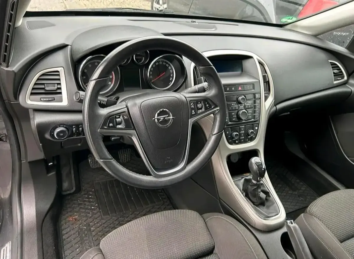 Occasion Opel Astra 116 ch (85 kW) 2009 Gris Berline