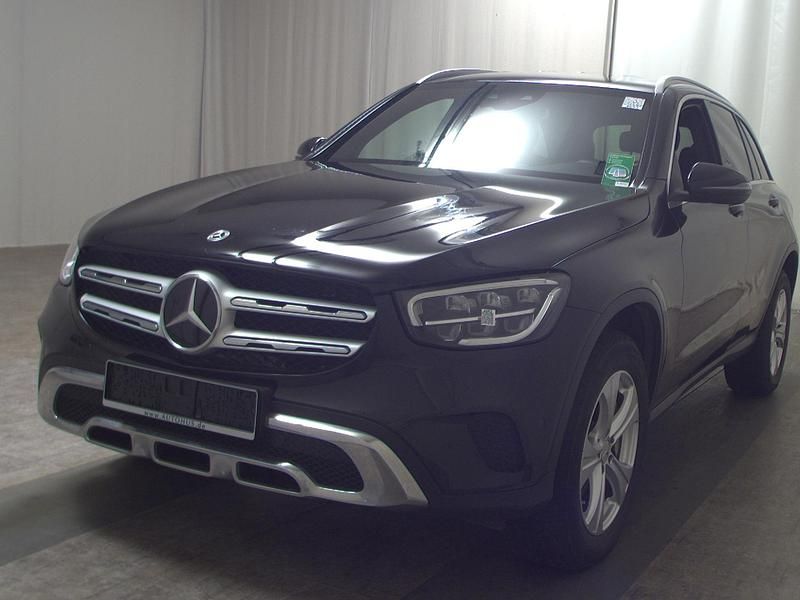 Gebraucht Mercedes GLC300e 306 PS (225 kW) 2021 Schwarz SUV