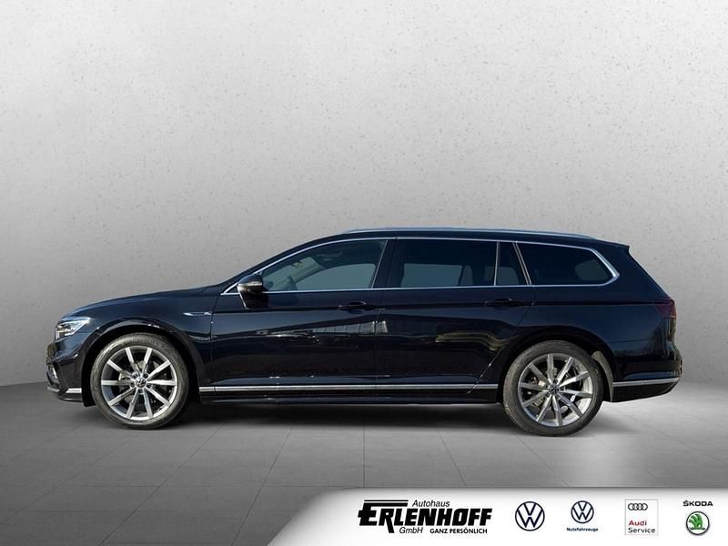 Gebraucht VW Passat Elegance 150 PS (110 kW) 2023 Schwarz Kombi
