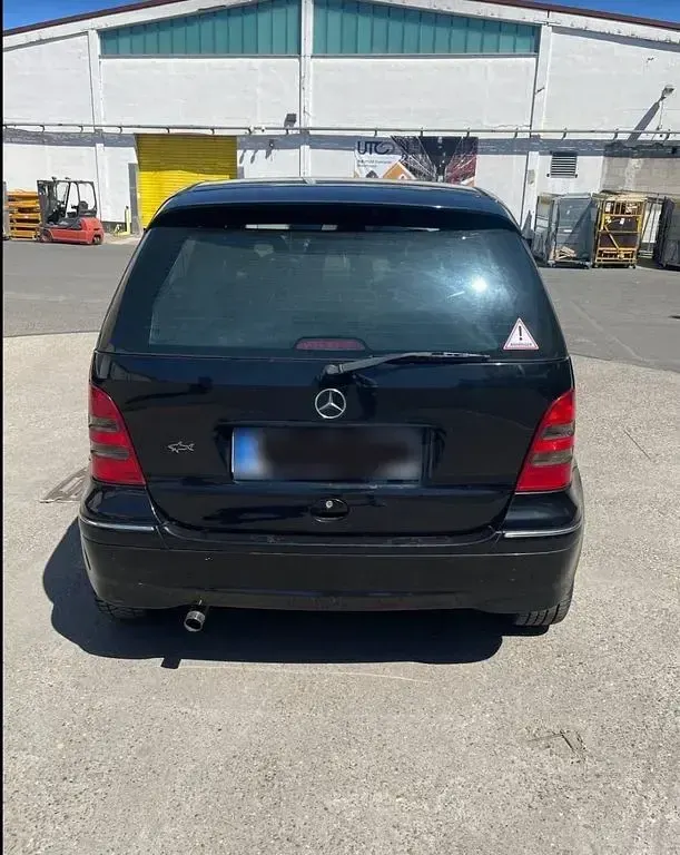 Gebraucht Mercedes A160 Avantgarde 102 PS (75 kW) 2003 Schwarz Kleinwagen