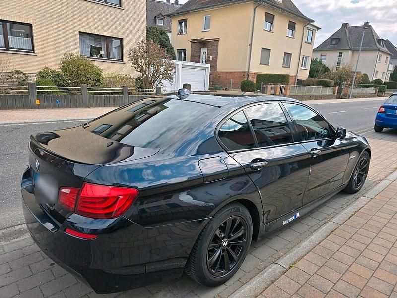 Second-hand BMW 525 204 CP (150 kW) 2025 Negru Berlinǎ
