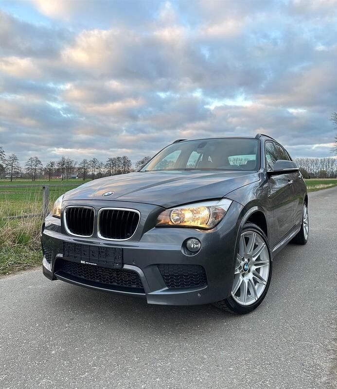 Grau Gebraucht 2012 BMW X1 M Sport SUV | 10.300 € (Guter Preis) - Bild 1/4