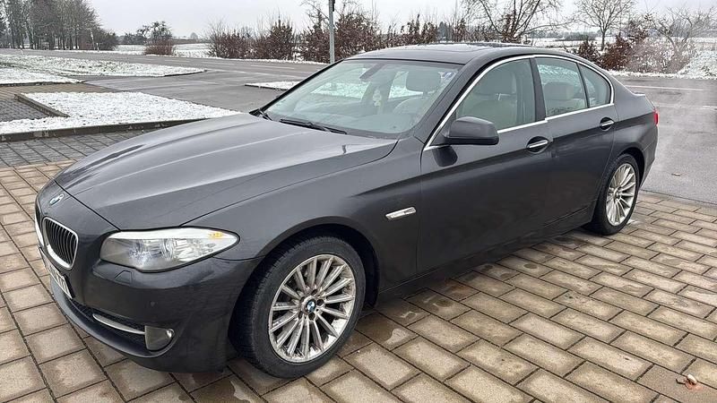 Gebraucht BMW 523 204 PS (150 kW) 2010 Sophistogr brillanteffekt met Limousine