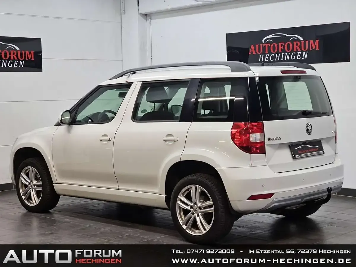 Second-hand Skoda Yeti Active 110 CP (80 kW) 2017 Alb SUV