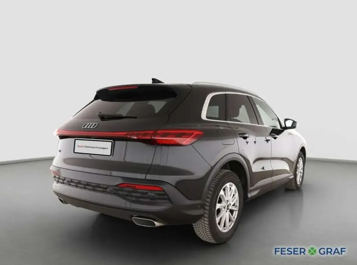 Gebraucht Audi Q5 204 PS (150 kW) 2025 Mythosschwarz metallic SUV