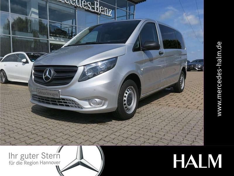 Brillantsilber Gebraucht 2022 Mercedes Vito Van / Kleinbus | 32.990 € (Fairer Preis) - Bild 1/4