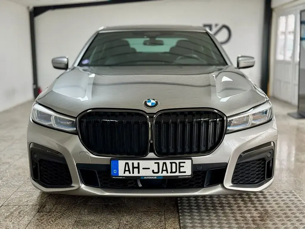Gebraucht BMW 745e M Sport 394 PS (289 kW) 2021 Grau Limousine