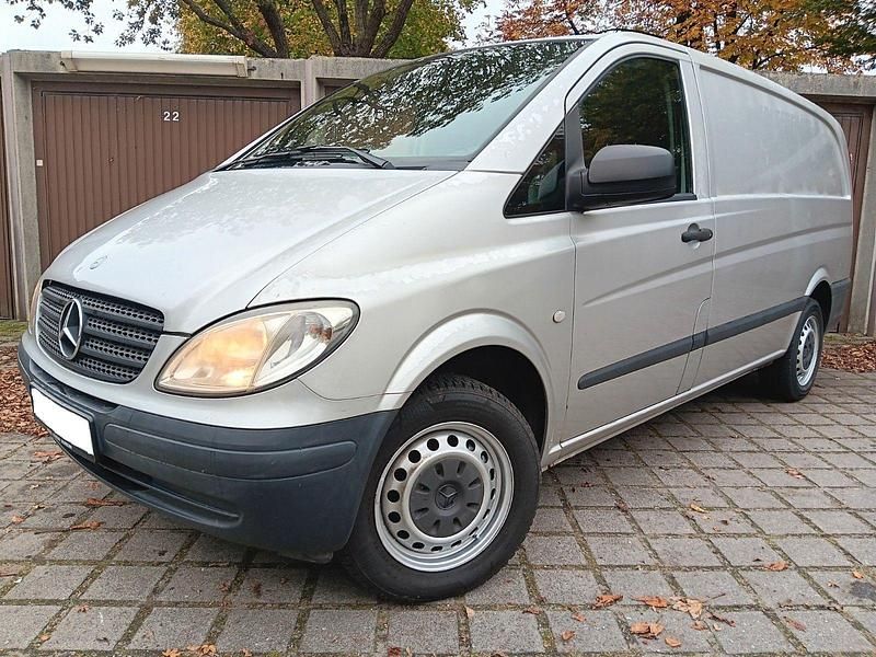 Silber Gebraucht 2010 Mercedes Vito Van / Kleinbus | 4.900 € (Superpreis) - Bild 1/4