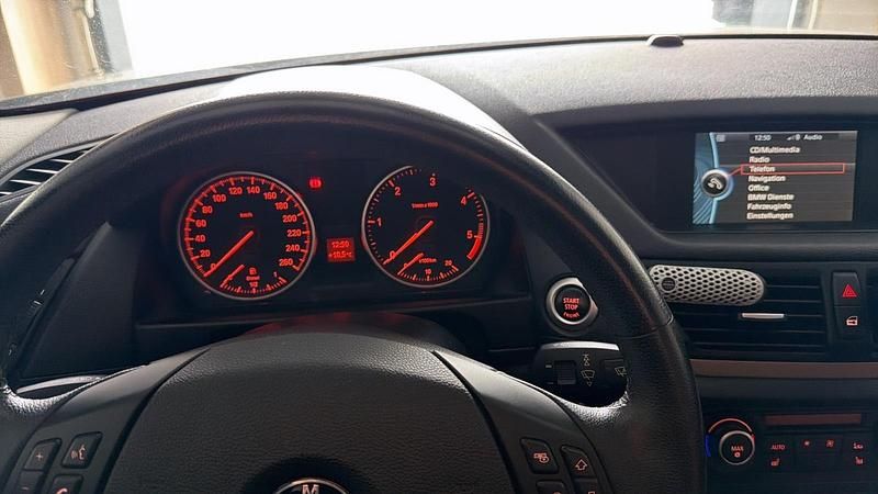 Gebraucht BMW X1 177 PS (130 kW) 2011 Grau SUV