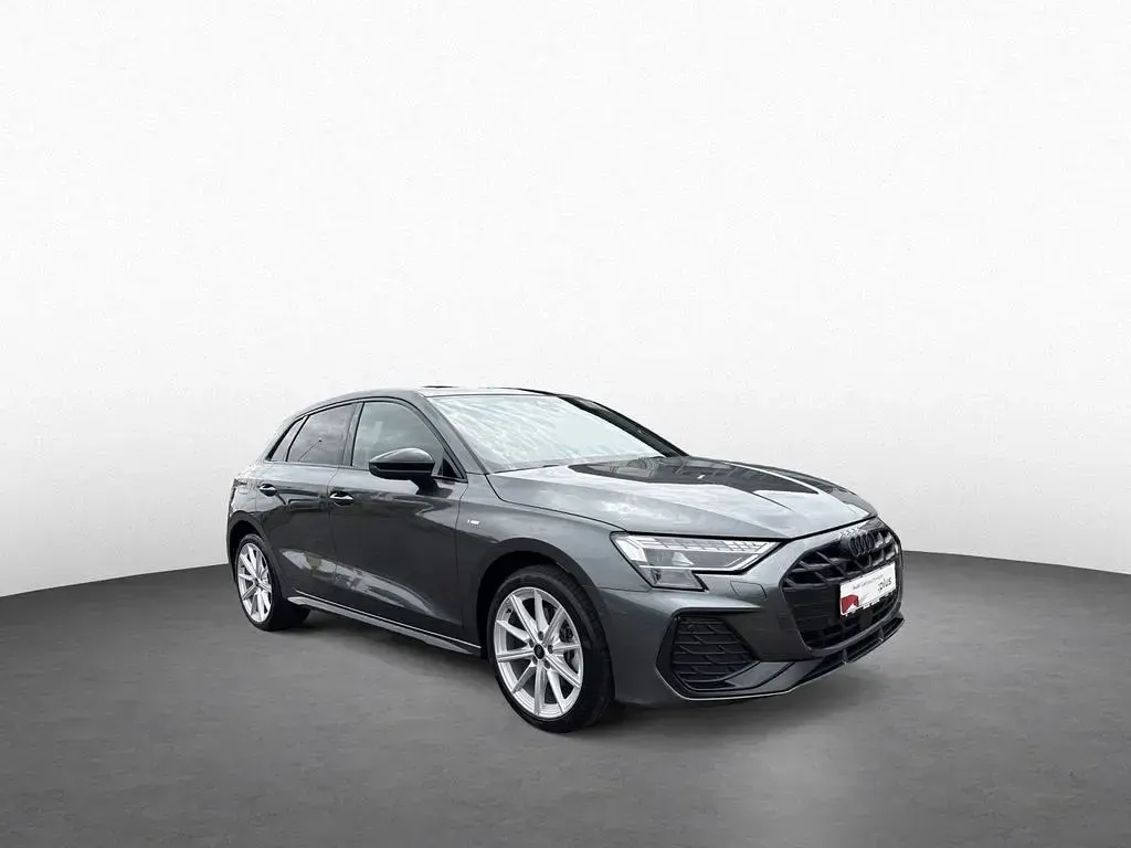 Gebraucht Audi A3 S-Line 204 PS (150 kW) 2025 Grau Limousine