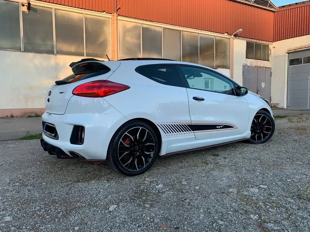 Gebraucht Kia ProCeed GT First Edition 204 PS (150 kW) 2014 Weiß Kleinwagen