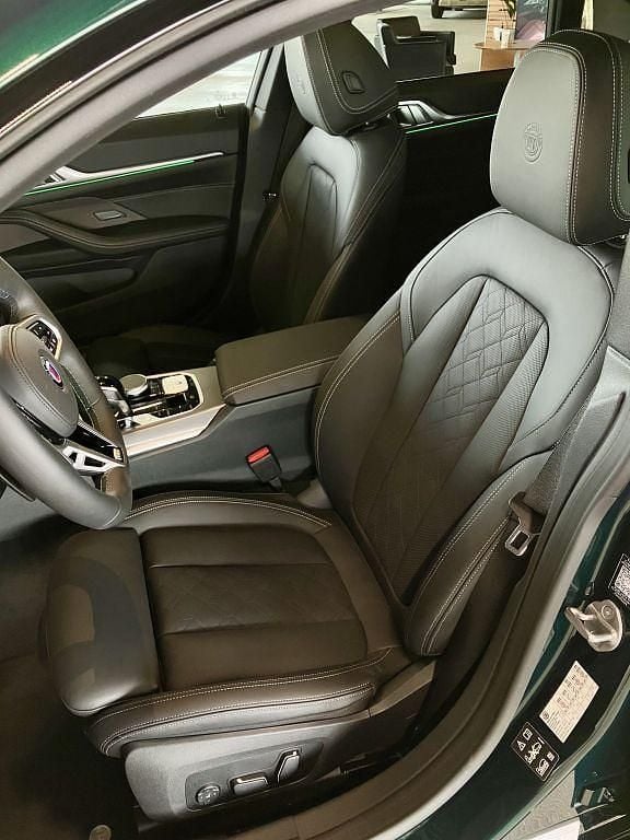 Neu Alpina D4 355 PS (261 kW) 2026 Grün Coupé