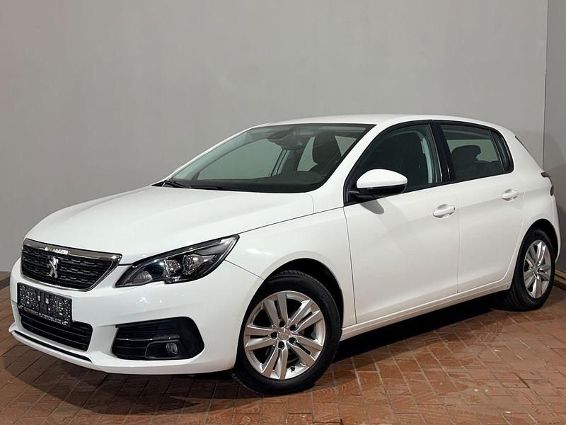 Gebraucht Peugeot 308 Active 131 PS (96 kW) 2021 Blanc banquise Limousine