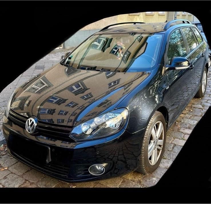 Schwarz Gebraucht 2012 VW Golf VI Match Kombi | 12.899 € - Bild 1/3
