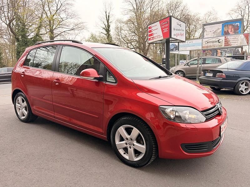 Gebraucht VW Golf VI 105 PS (77 kW) 2010 Rot Kleinwagen