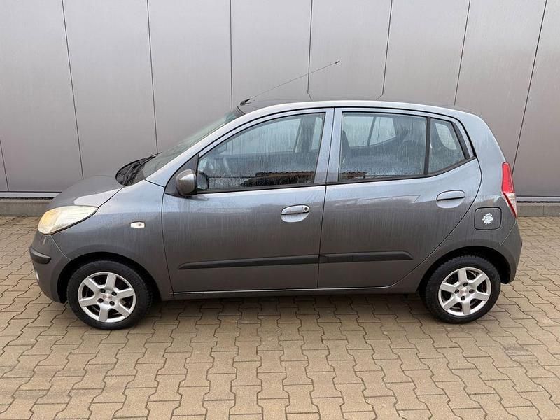 Gebraucht Hyundai i10 77 PS (56 kW) 2009 Grau Kleinwagen