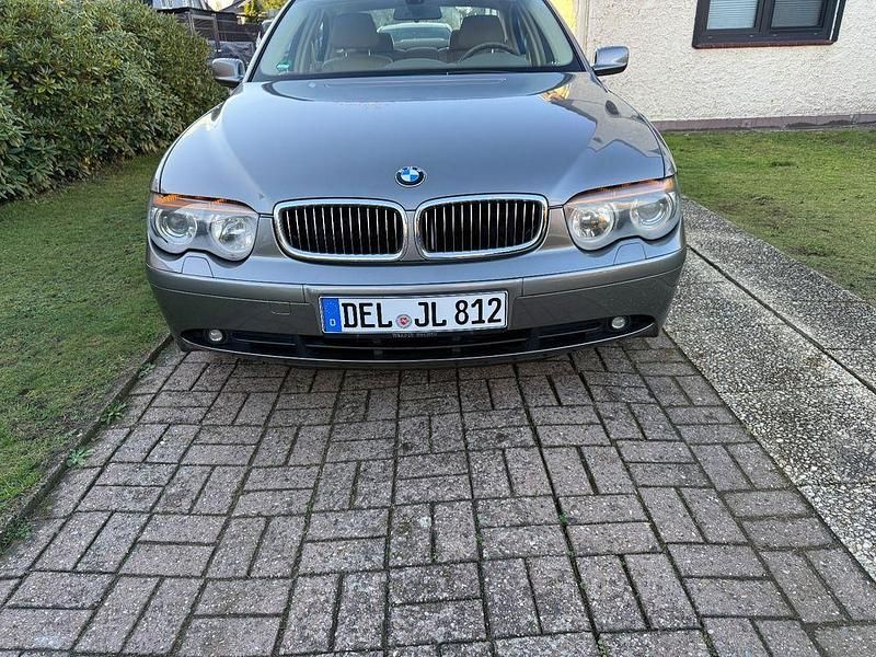 Gebraucht BMW 735 272 PS (200 kW) 2002 Grau Limousine
