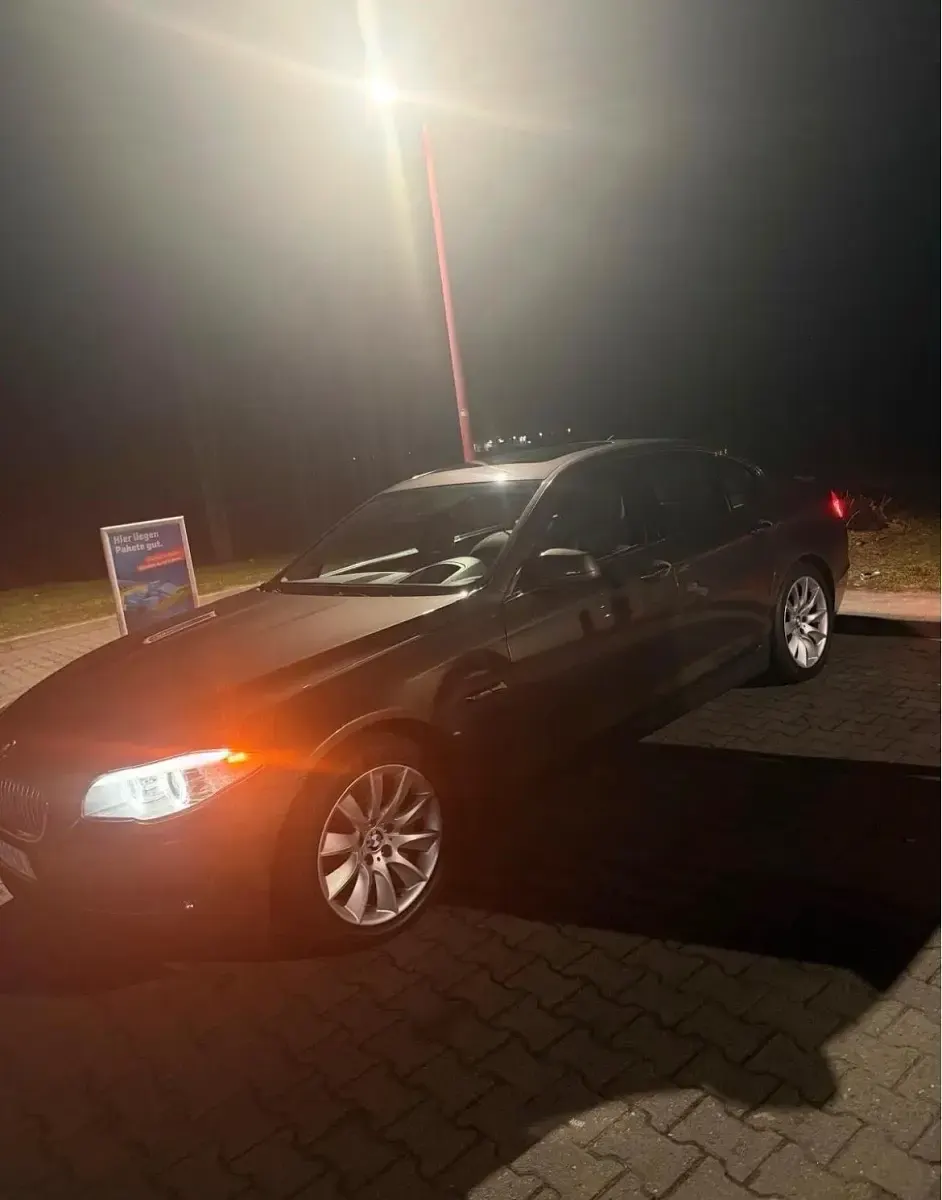 Gebraucht BMW 525 218 PS (160 kW) 2012 Grau Limousine