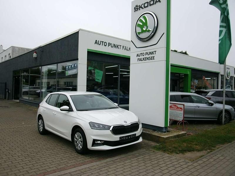 Candyweiss Neu 2024 Skoda Fabia Selection Kleinwagen | 19.890 € (Etwas zu teuer) - Bild 1/4