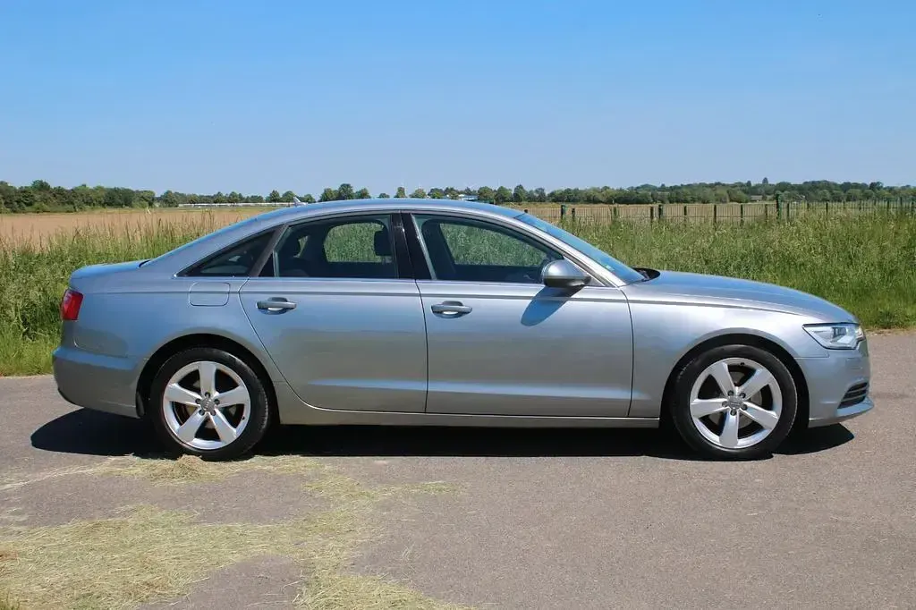 Gebraucht Audi A6 177 PS (130 kW) 2011 Grau Limousine