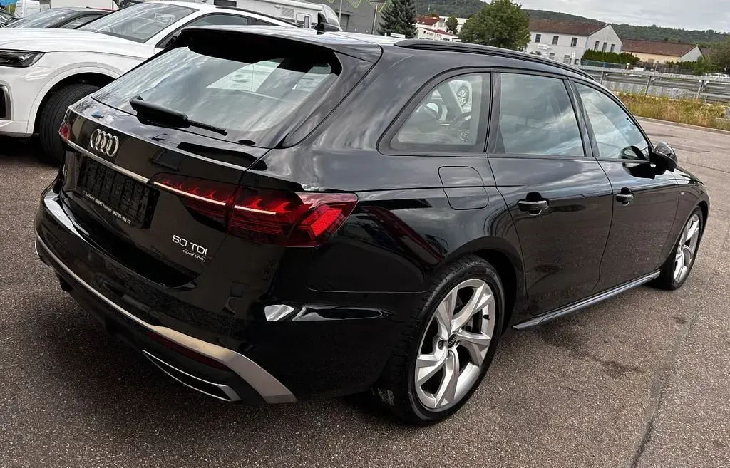 Gebraucht Audi A4 S-Line 286 PS (210 kW) 2023 Schwarz Kombi