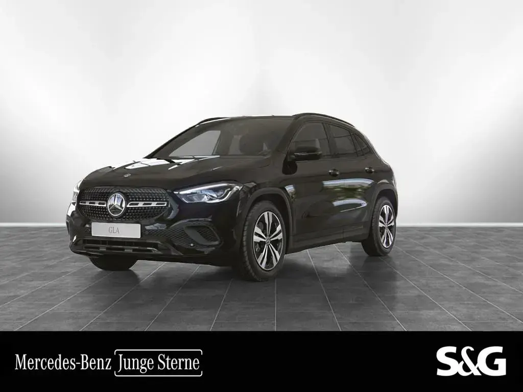 Gebraucht Mercedes GLA200 Progressive 163 PS (119 kW) 2023 SUV