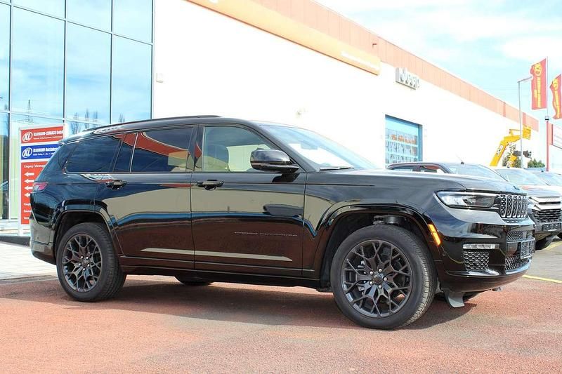 Neu Jeep Grand Cherokee Summit 364 PS (267 kW) 2025 Diamond black crystal pear SUV