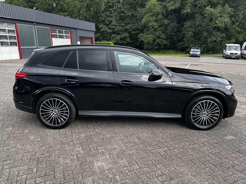 Gebraucht Mercedes GLC220 AMG line 197 PS (144 kW) 2024 Schwarz SUV