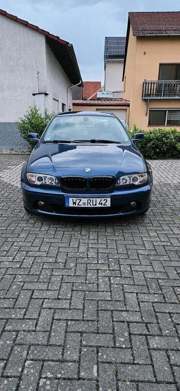 Blau Gebraucht 2025 BMW 325 M Sport Coupé | 10.000 € - Bild 1/4