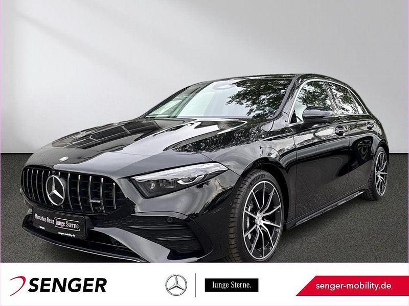 lack kosmosschwarz Gebraucht 2025 Mercedes A35 AMG AMG Limousine | 50.880 € (Etwas zu teuer) - Bild 1/4