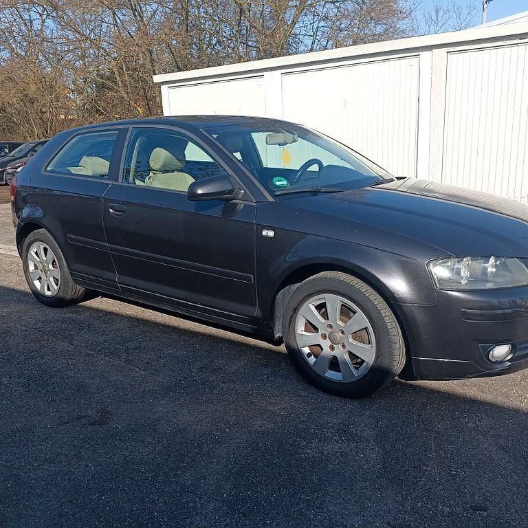 Gebraucht Audi A3 Ambiente 116 PS (85 kW) 2004 Grau Kleinwagen