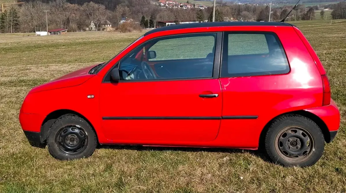 Używany VW Lupo Basis 50 KM (36 kW) 1998 Czerwony Hatchback