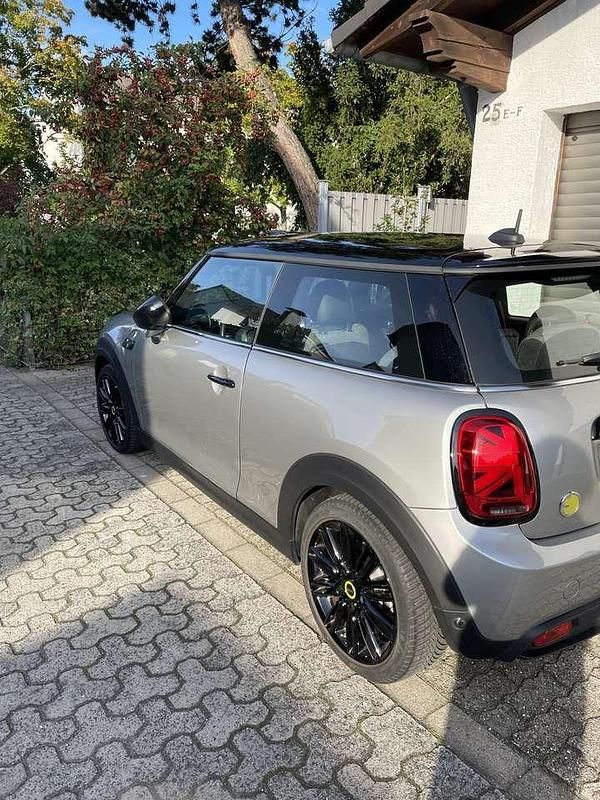 Gebraucht Mini Cooper SE Classic 135 kW (184 PS) 2023 Kleinwagen