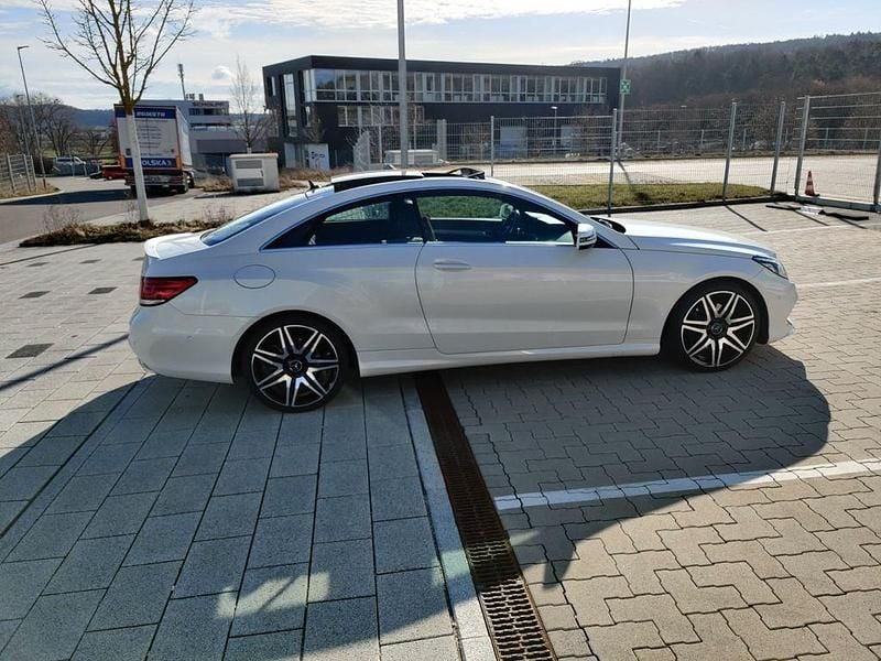 Gebraucht Mercedes E250 AMG 211 PS (155 kW) 2013 Weiß Coupé
