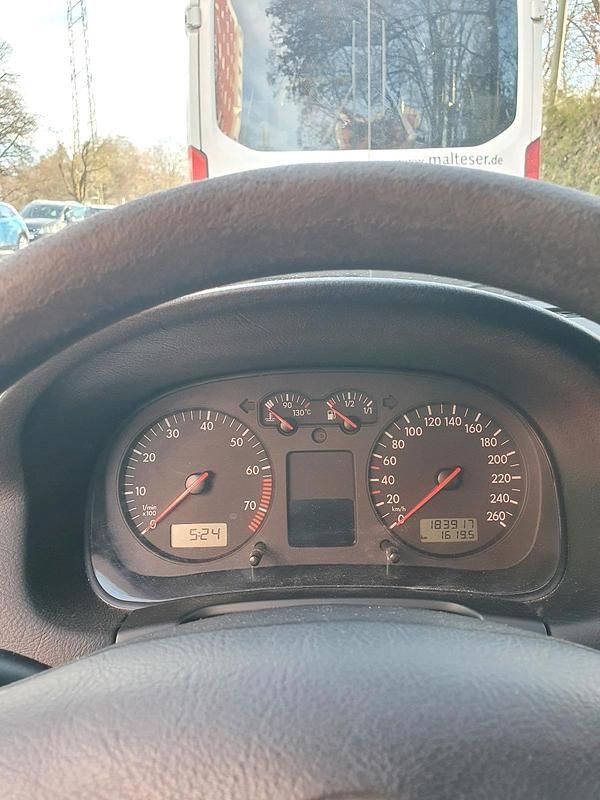 Gebraucht VW Golf IV 101 PS (74 kW) 2001 Limousine