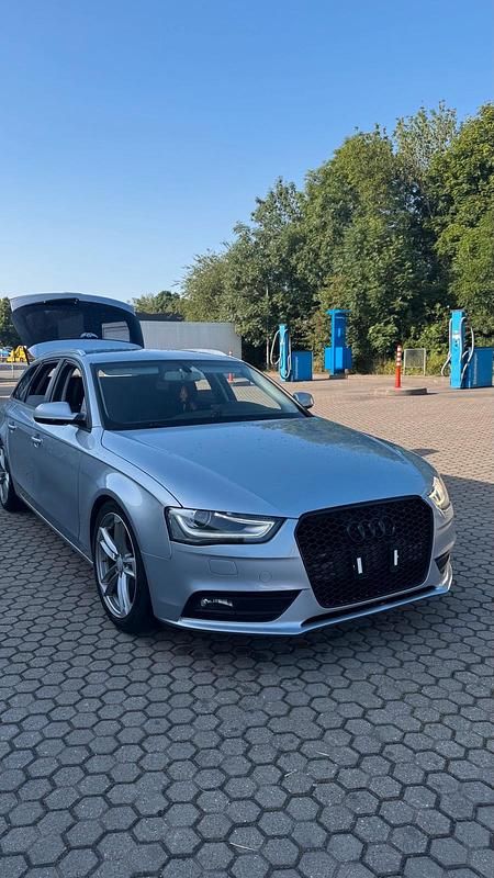 Gebraucht Audi A4 Attraction 136 PS (100 kW) 2014 Silber Kombi