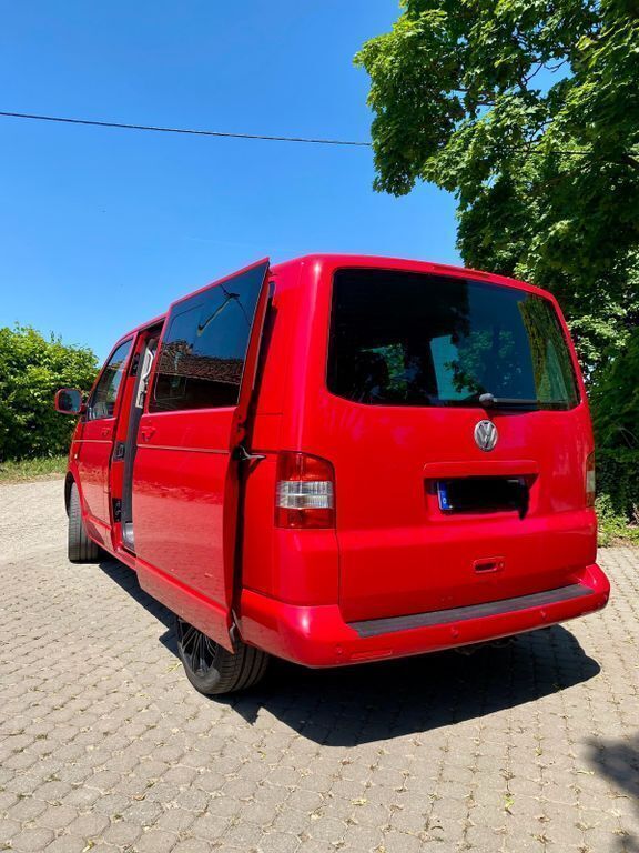 Gebraucht VW T5 131 PS (96 kW) 2004 Rot Van