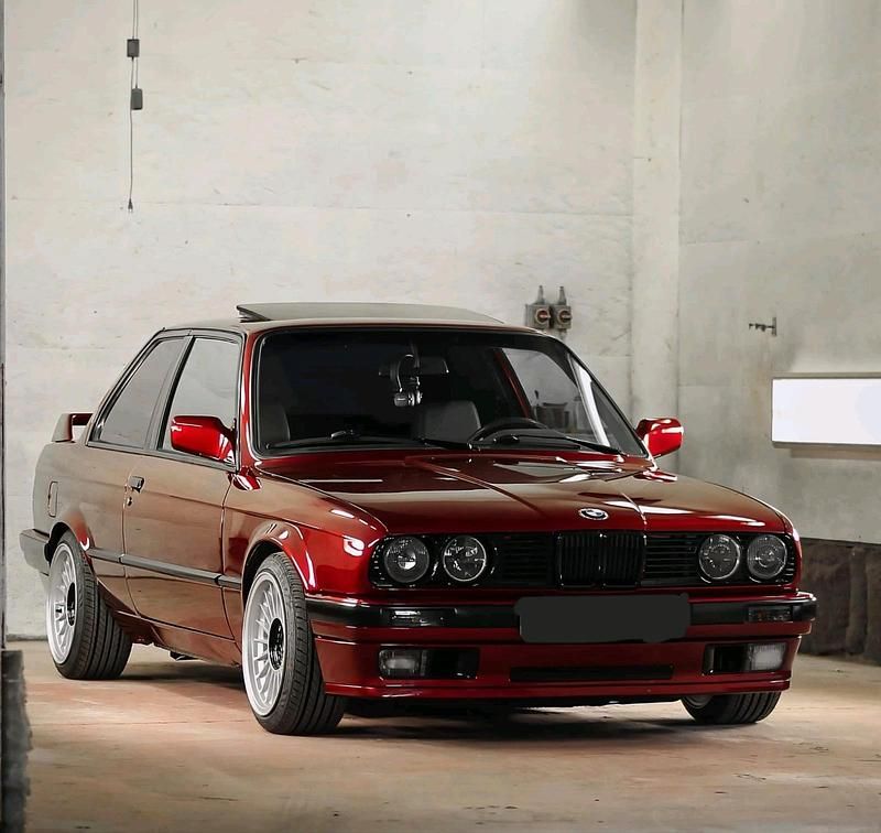 Rot Gebraucht 1988 BMW 318 Coupé | 22.000 € - Bild 1/4