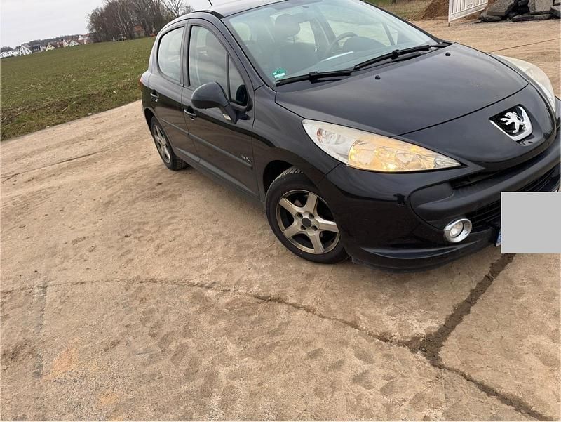 Gebraucht Peugeot 207 95 PS (69 kW) 2009 Schwarz Kleinwagen