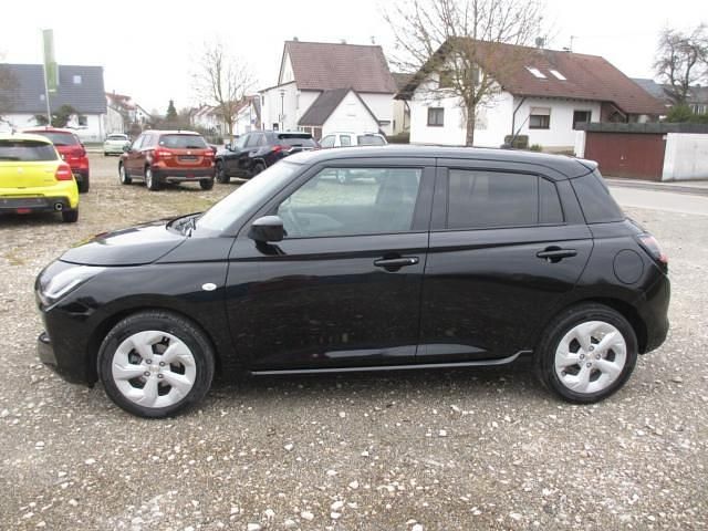 Gebraucht Suzuki Swift Comfort 83 PS (61 kW) 2025 Schwarz Kleinwagen