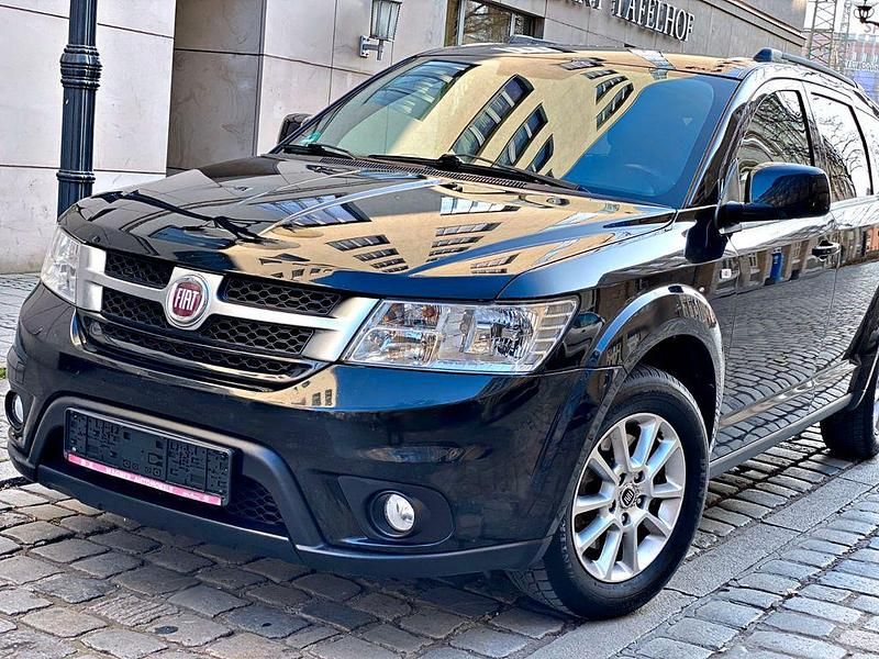 Gebraucht Fiat Freemont 141 PS (103 kW) 2015 Schwarz SUV