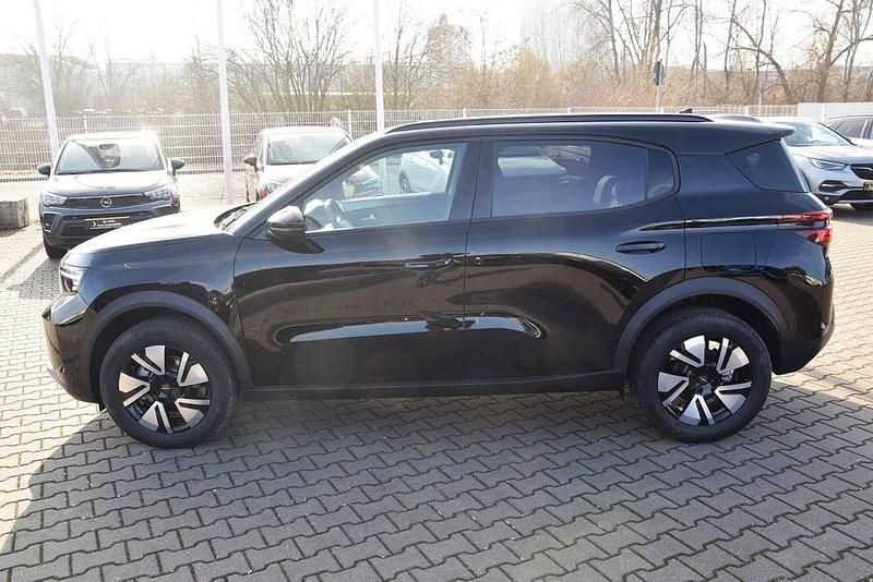 Neu Opel Frontera 145 PS (106 kW) 2025 Schwarz SUV