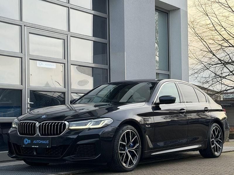 Gebraucht BMW 545e M Sport 394 PS (289 kW) 2022 Schwarz Limousine